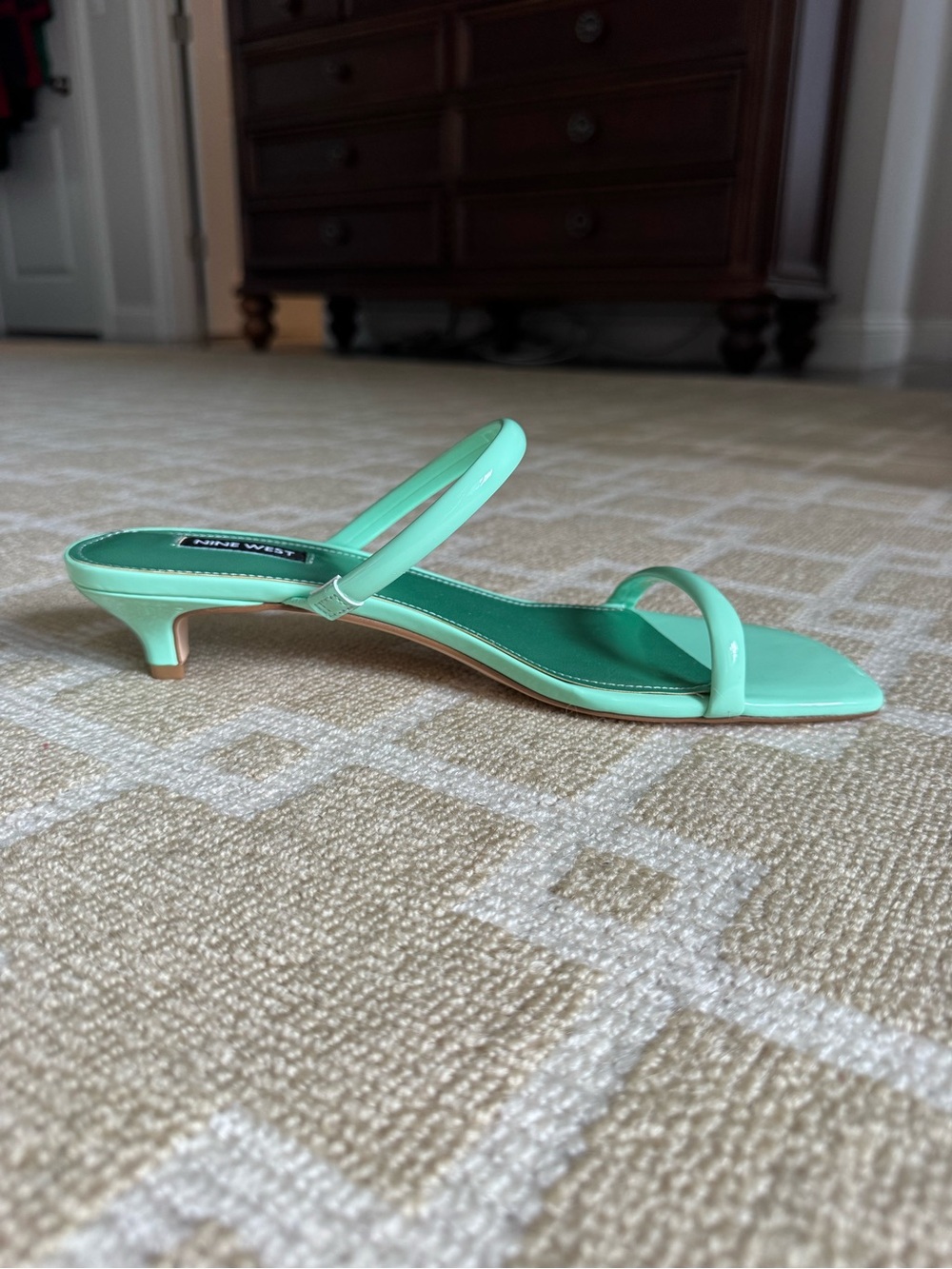 Nine West Noel Patent Kitten Heel Slide Sandals Mint Green Size 10 - Picture 3 of 13